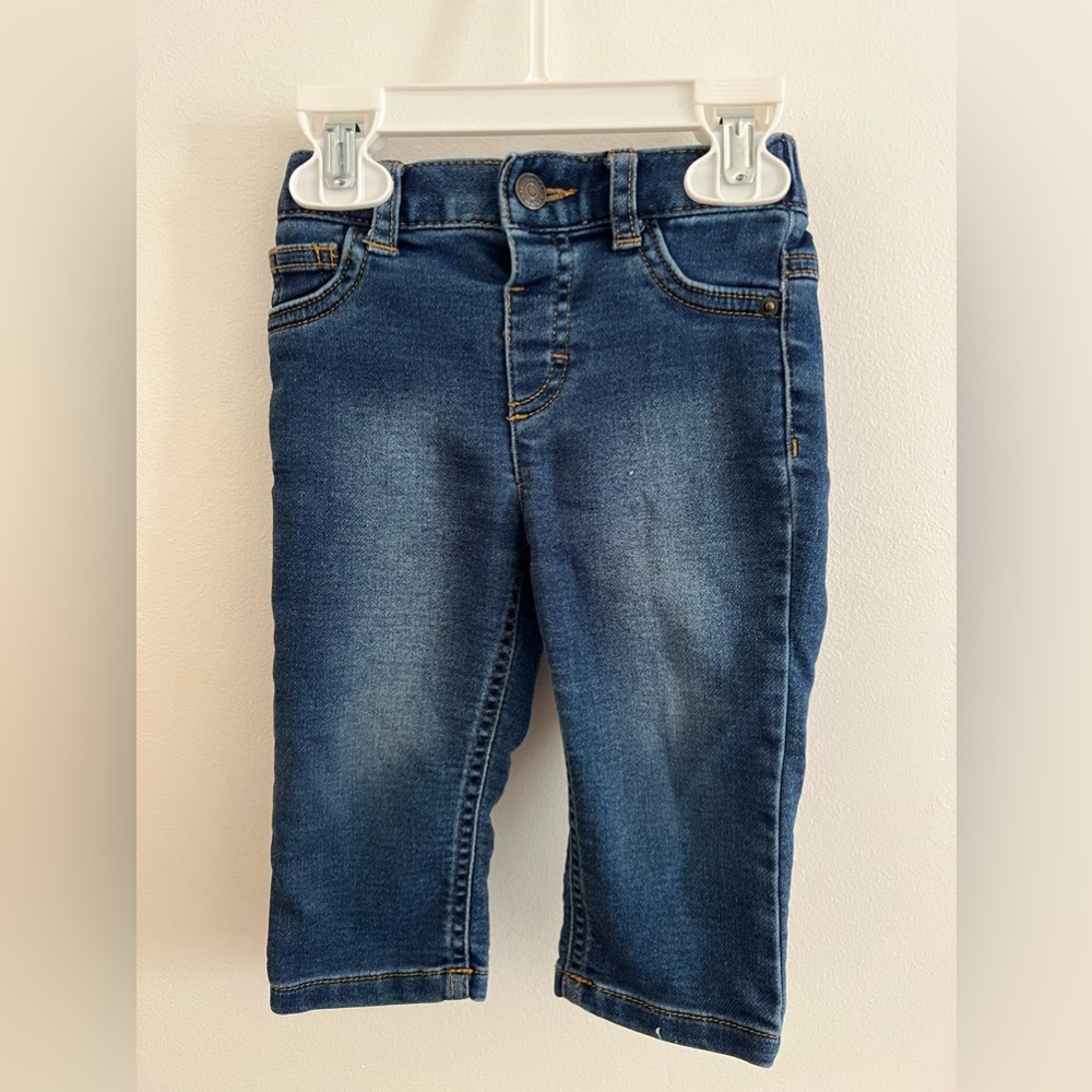 dark blue jeans